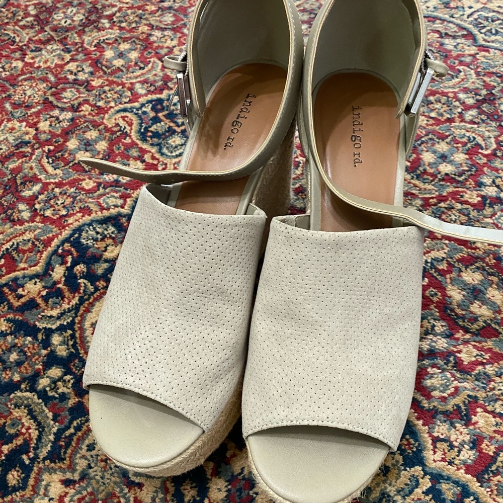 Indigo Rd. Platform Sandals - Picture 2 of 5